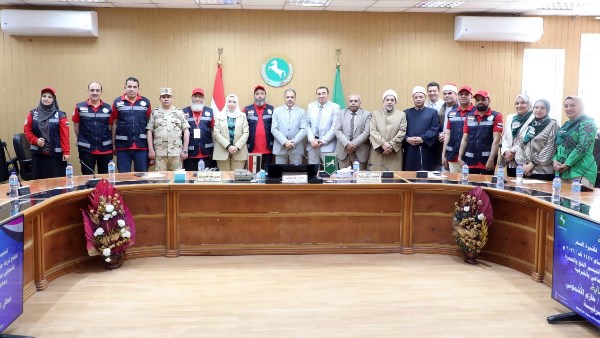 الشرقية.. توزيع مستلزمات الحج على حجاج الجمعيات الأهلية الشرقية.. توزيع مستلزمات الحج على حجاج الجمعيات الأهلية