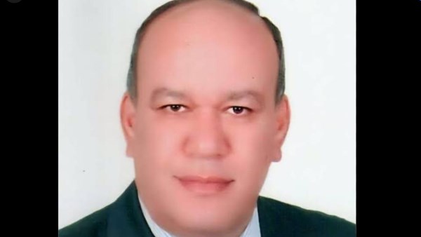 مجدي اسحق رئيس ميناء القاهرة الجوي 
