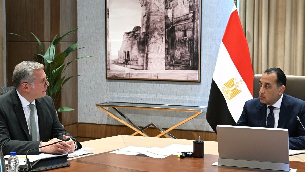 لقاء اليوم 