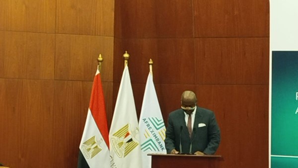 رئيس أفريكسيم بنك: إجمالي أصول مجموعة البنك بلغ نحو 49.4 مليار دولار رئيس أفريكسيم بنك: إجمالي أصول مجموعة البنك بلغ نحو 49.4 مليار دولار