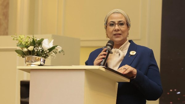 المستشارة أمل عمار تشارك في مؤتمر الشركات العائلية وتمكين المرأة