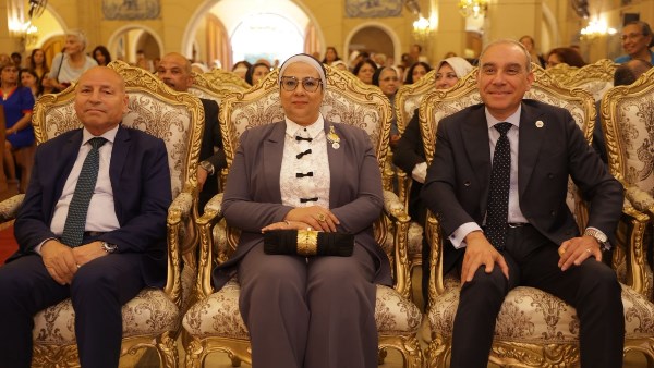 المستشارة أمل عمار تشارك في القداس الاحتفالي باليوبيل الماسي لكنيسة العذراء سيدة فاتيما للكلدان الكاثوليك