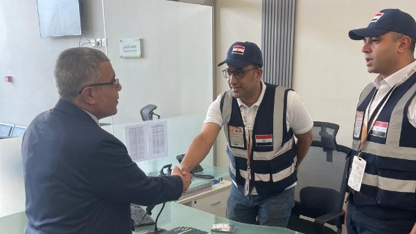 رئيس بعثة الحج مع ضباط البعثة