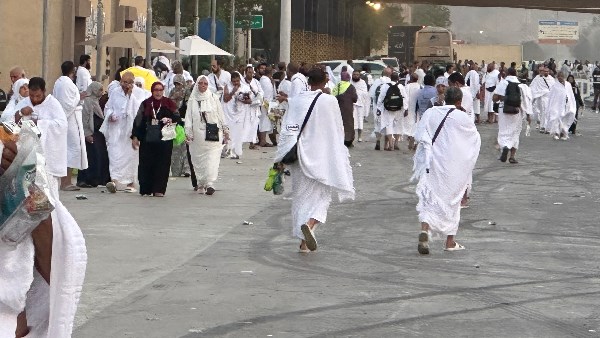 الحجاج على صعيد عرفات
