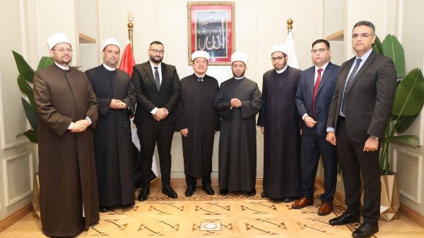 وزير الأوقاف: مستعدون لتلبية احتياجات مسلمي بولندا من الأئمة والقراء المؤهلين