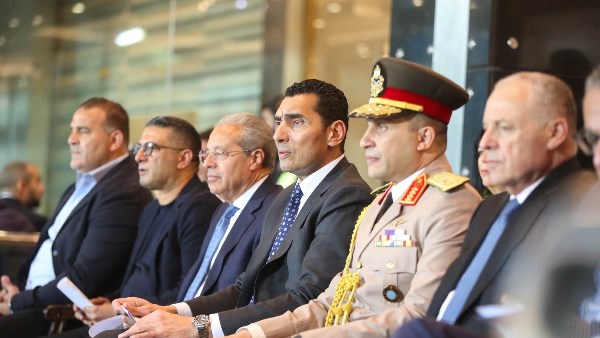 حضور رسمي ورياضي رفيع المستوى في مقصورة استاد القاهرة الدولي لمتابعة نهائي كأس مصر