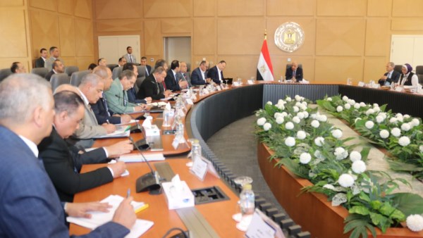 اجتماع وزير الكهرباء 