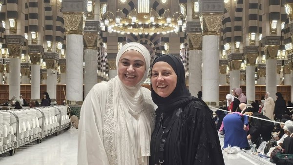 دعاء فاروق و دعاء عامر
