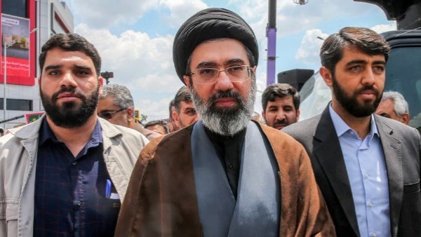 CNN : خامنئي لا يستخدم أي وسائل إلكترونية للتواصل