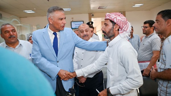 جولات مكثفة.. محافظ جنوب سيناء يتابع تطوير الخدمات ورصف الطرق بالطور