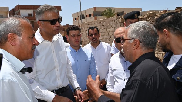 المحافظ خلال الجولة 