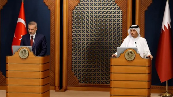 وزيرا خارجية قطر وتركيا يرفضان استحدام مضيق هرمز كسلاح حرب