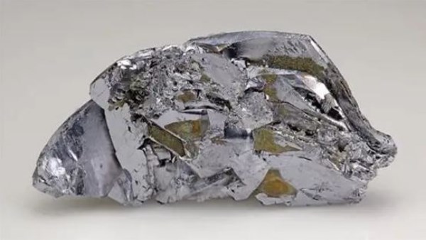 معدن الموليبدينوم
