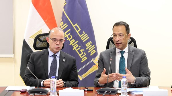 وزير الاتصالات 