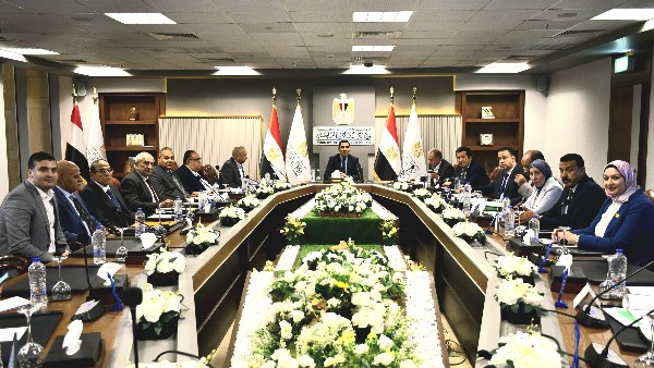 اجتماع التمويل الأهلي لرعاية النشء والشباب والرياضة