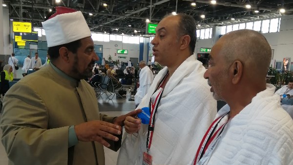 لتقديم الدعم التوعوي والإرشادي للحُجَّاج.. البحوث الإسلاميَّة يطلق قافلة دعويَّة بالمطارات والمواني لخدمة ضيوف الرحمن