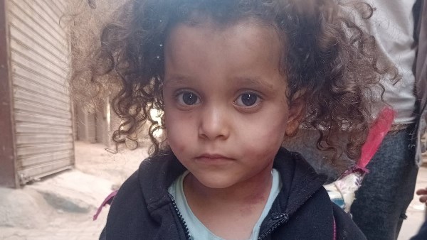 الطفلة الصغيرة