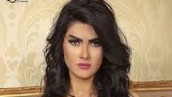 الفنانة ياسمينا المصري