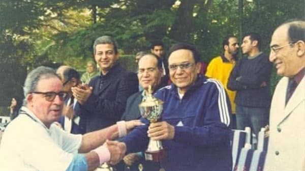 ظاهرة فنية فريدة .. خالد عبد العزيز يستعيد ذكرياته مع عادل إمام في عيد ميلاده
