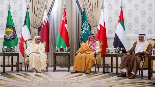 وزراء داخلية دول التعاون الخليجي يعقدون اجتماعا طارئا في الرياض
