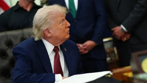 ترامب يُهاجم إيران: تماطل كثيرًا مع الولايات المتحدة