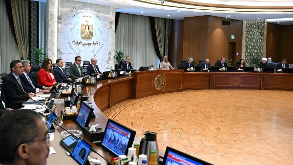 مدبولي يهنيء الرئيس السيسي والشعب المصري بمناسبة قرب حلول عيد الأضحى المبارك