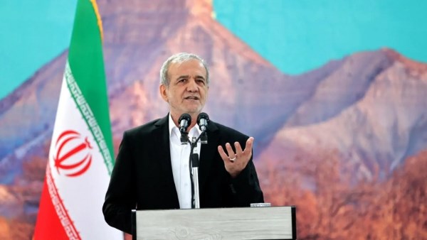 الرئيس الإيراني: واشنطن تنقل معركتها إلى الاقتصاد بعد فشلها العسكري