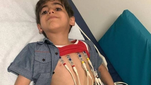 تبرع بـ90 مليون جنيه.. إماراتي ينقذ طفل من شبح ضمور العضلات