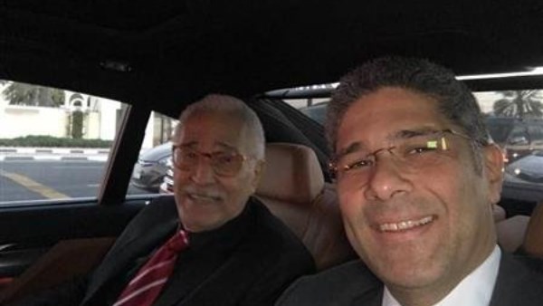 احمد عبد الرحمن ابو زهرة رفقة والده 