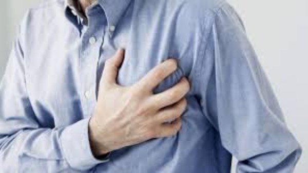 ذهب ليأخذ متعلقاتها.. أزمة قلبية تودي بحياة مالك ورشة بعد مشادة مع زوج ابنته