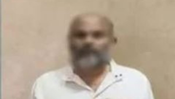 أولى جلسات محاكمة «سمسار فيصل» المتهم بتهديد طبيبة.. بعد قليل