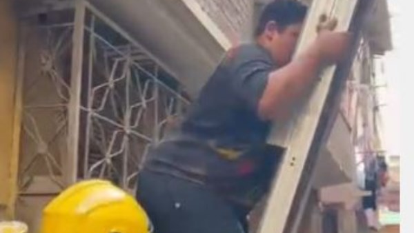 إنقاذ 10 سكان عقب انهيار سلم في عقار شبرا