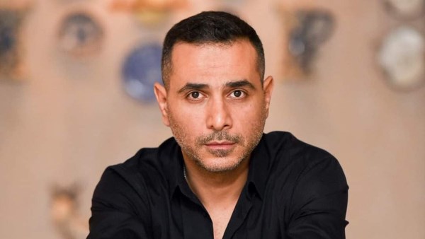 الفنان نور محمود