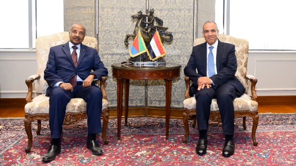 مصر وإريتريا تتمسكان بسيادة دول البحر الأحمر وترفض