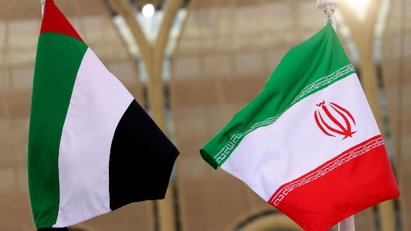 الامارات و إيران 