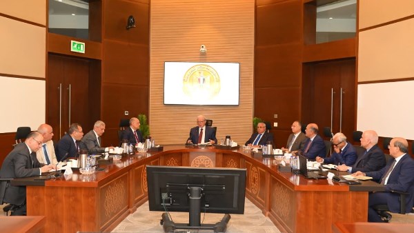 الدكتور حسين عيسى