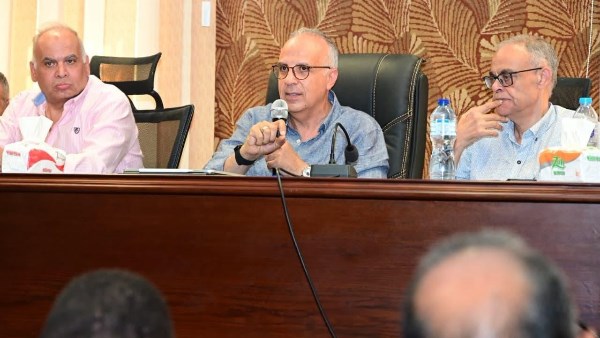 وزير الموارد المائية والري