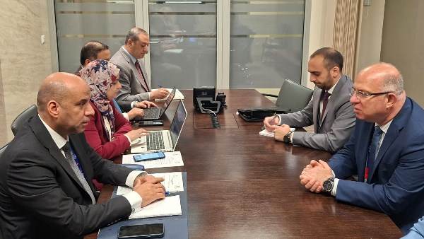 جانب من الاجتماع 