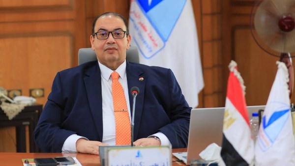 رئيس جامعة كفر الشيخ: تطوير المختبرات والمنشآت الب