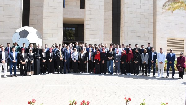 وزير الشباب يلتقي ممثلي "اتحاد بشبابها" لتعزيز الو