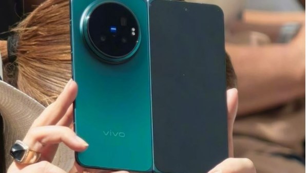 قبل الإطلاق الرسمي.. تسريب تصميم ومواصفات Vivo X Fold 6