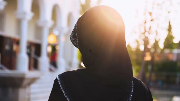 حكم زواج البنت من ابن مطلق أمها من الرضاع.. الإفتاء تجيب