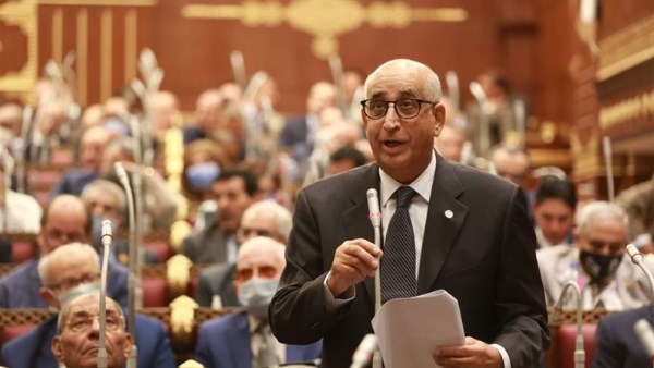  حسانين توفيق، رئيس لجنة الاتصالات 