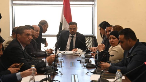  لجنة الشباب والرياضة
