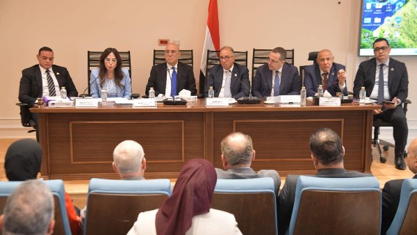 بيجيلي مكالمات تشتري وحدة سكنية.. وزيرة الإسكان: تشريع جديد 