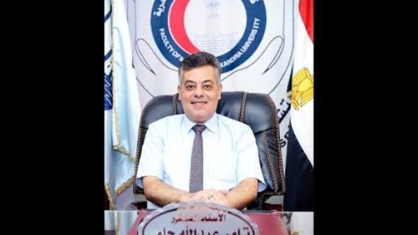  الدكتور تامر عبدالله، عميد كلية الطب بجامعة الإسكندرية