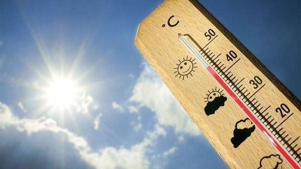ارتفاع الرطوبة يضاعف الإحساس بالحرارة.. وتحذيرات الأرصاد من تقلبات جوية