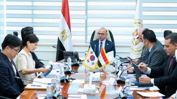 الدكتور محمد فريد وزير الاستثمار والتجارة الخارجية