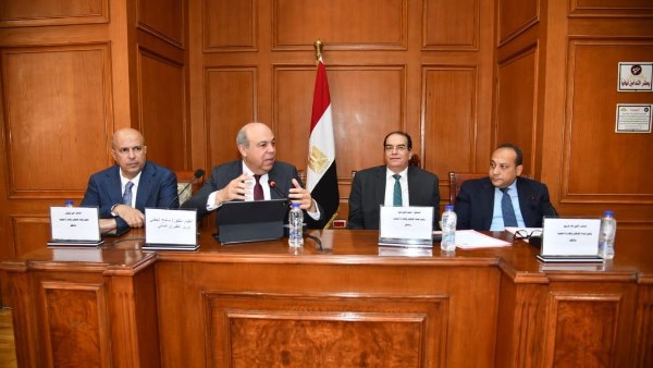 وزير الطيران 
