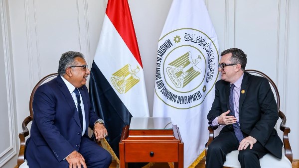 جانب من الحدث 